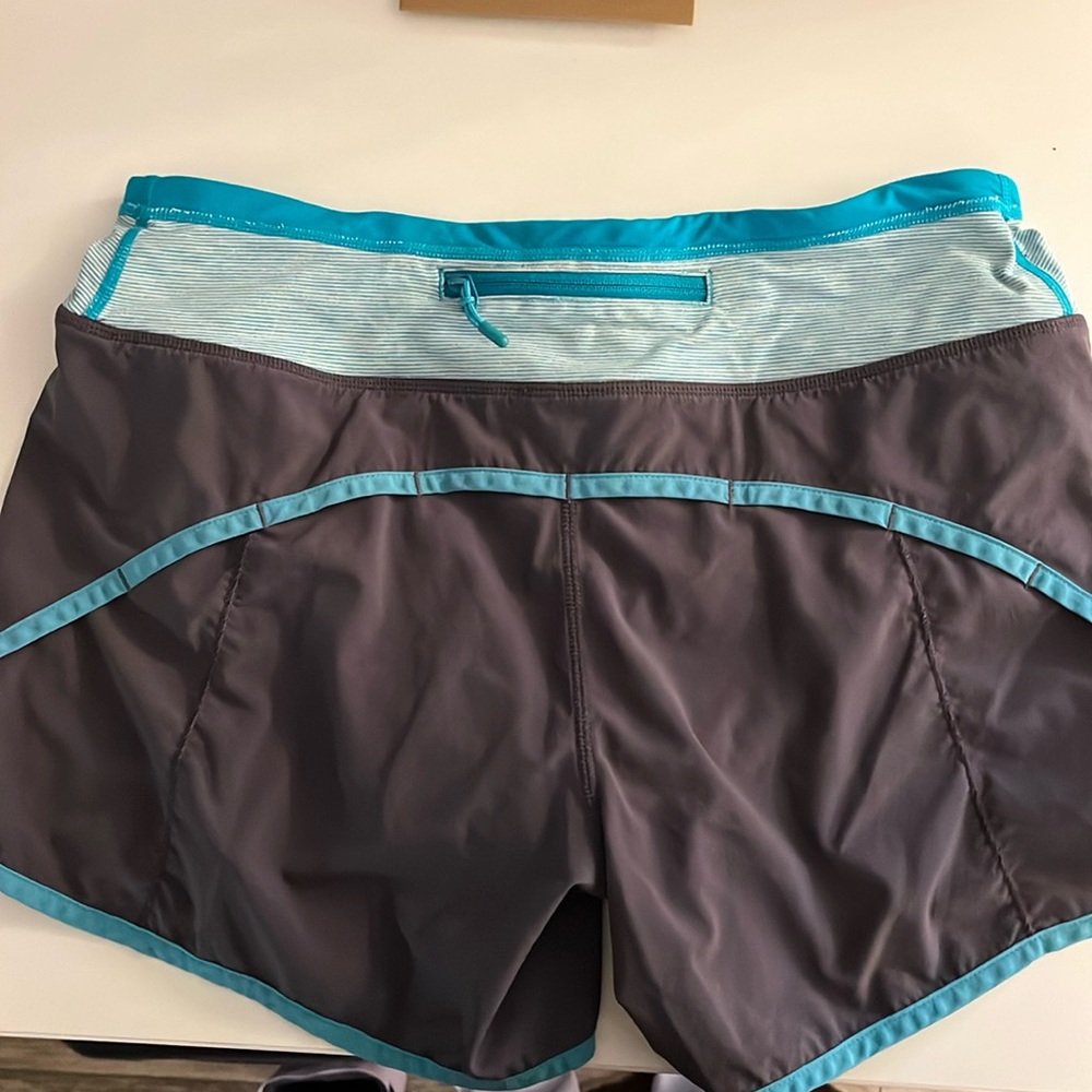 Lululemon active short Size 6 women’s